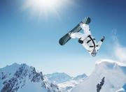 九游体育平台-美网碾压澳网，阿尔卡拉斯用一场惊艳四座的表演，定义了网球的新纪元