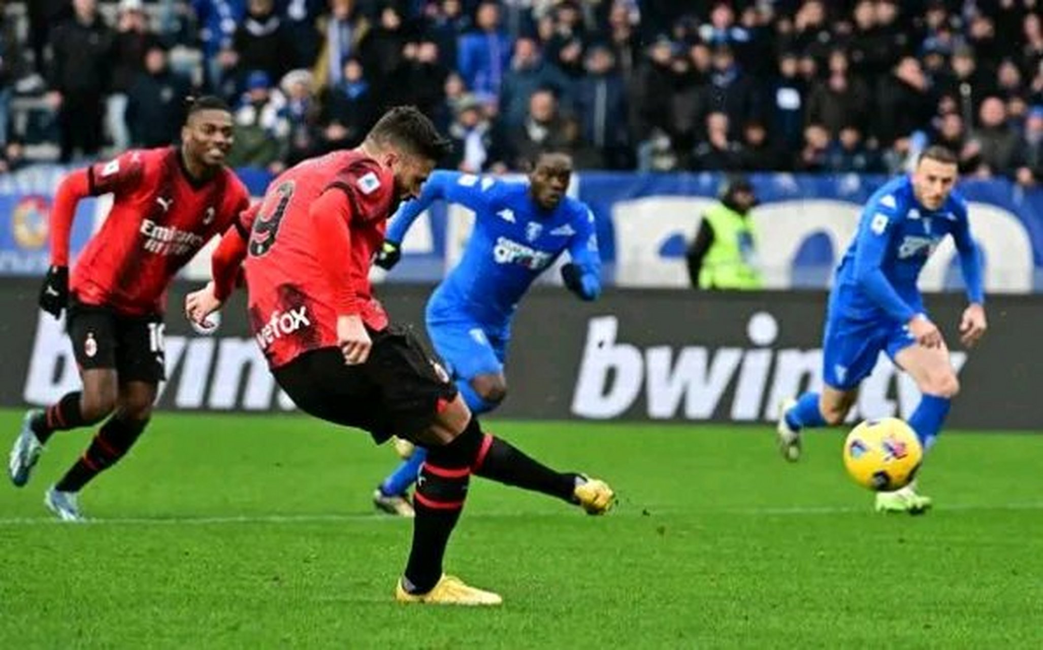 新年开门红！AC米兰全队喜迎三连胜的简单介绍